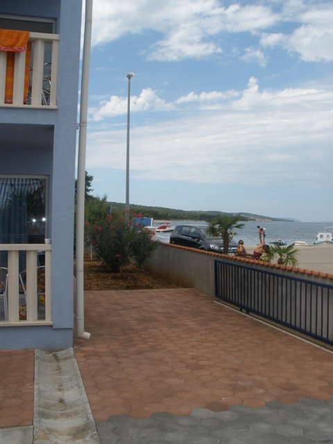 Image 01