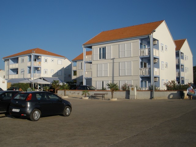 Image 01