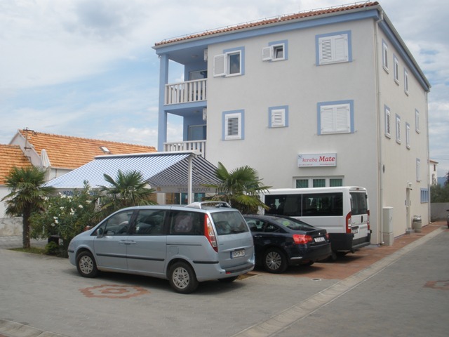 Image 01